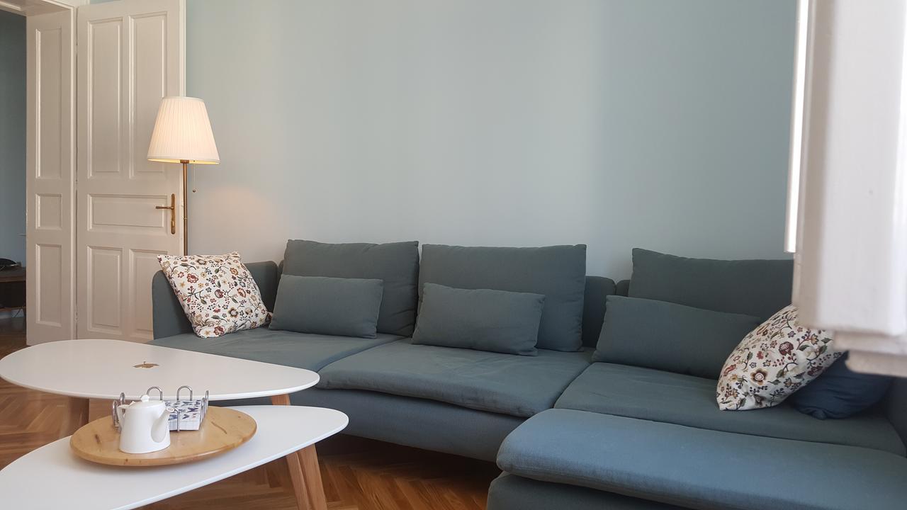 Room Next To Porto Montenegro Тиват Экстерьер фото